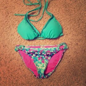 Bikini (Top is XL & Bottoms are M)
